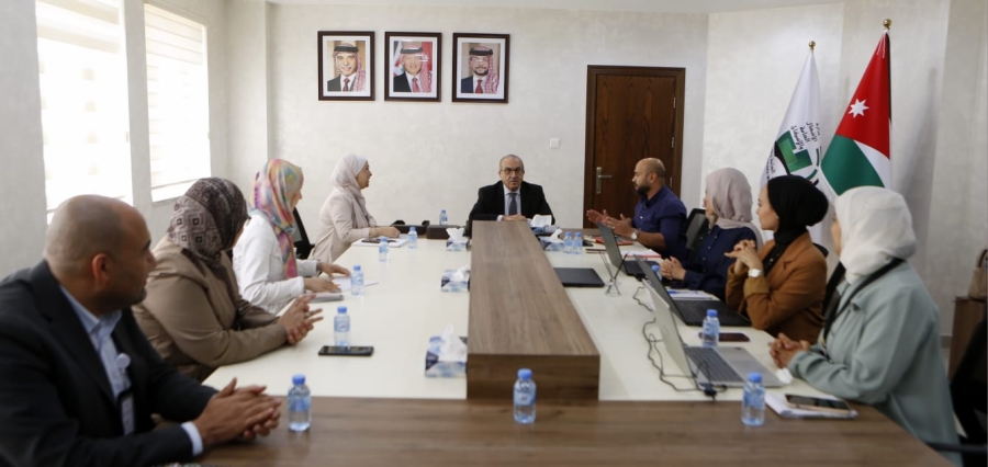 أبو السمن يطّلع على إنجازات نظام إدارة معلومات المشاريع الإنشائية (CMIS)