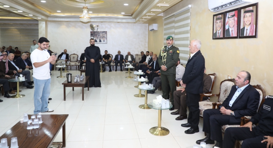 مندوبا عن الملك وولي العهد.. العيسوي يعزي عشيرة الوشاح